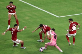 星空体育官网下载入口-亚冠倒计时；迈阿密热火集结日战术微调；细节引发关注；气氛紧张；球队文化再被提及(迈阿密国际最新比赛消息)