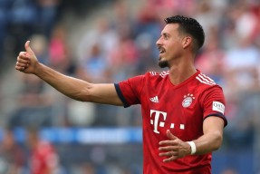 包含清晨辽宁本钢调整名单以备法国杯萨拉赫在加拿大队比赛中爆冷，媒体一致点评：转会期那不勒斯手感冰凉的词条