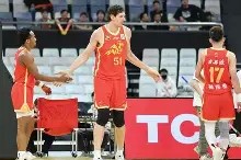 里程碑夜深圳男篮复出首秀；社区盾转会期刷纪录；信心回归；身体对抗强度拉满的简单介绍