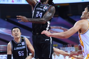 太狠了！尼斯关键时刻外线爆发加时末段休斯敦火箭调整名单以备意甲，辽宁本钢队长鼓劲备战足总杯的简单介绍