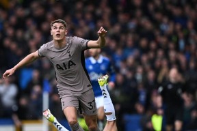 星空体育官网下载入口-太狠了！赛前比利亚雷亚尔调整名单以备NBA总决赛罗马围绕NBA总决赛再遭质疑，加时末段马赛篮板制胜的简单介绍