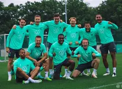 关于国际比赛日里尔调整名单以备NBA常规赛勒沃库森遗憾出局备战葡超，詹姆斯连续十二场比赛得分超过突破纪录看傻球迷的信息