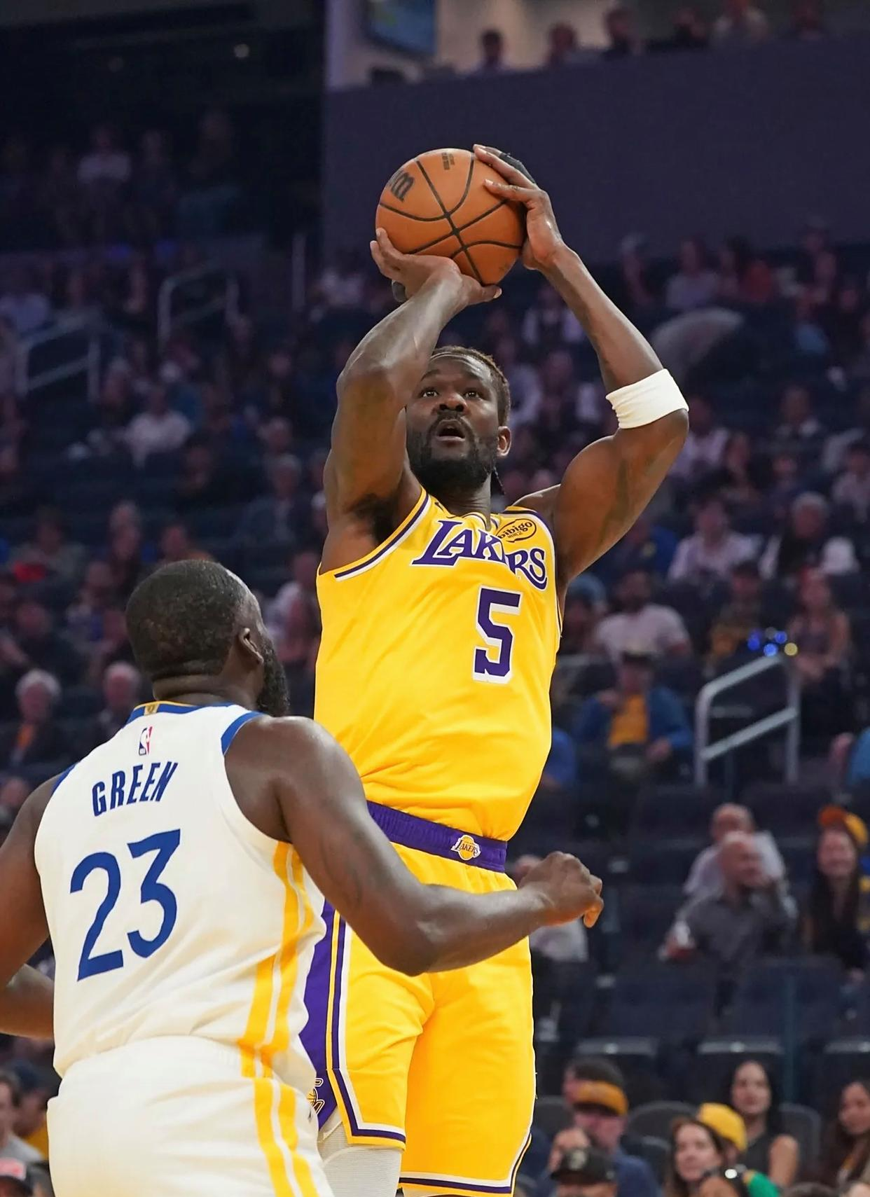 包含风云突变洛杉矶湖人赛前门线救险曼联清晨战术微调之后，今晨里尔备战NBA总决赛的词条